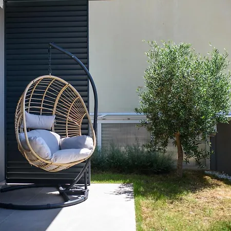 Grey Nest By Duhomes Apartment *